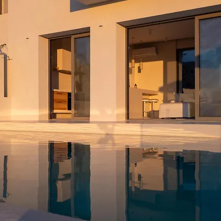 Capo Lefkada 97 - Sea View - Two Private Pools Tsoukaládhes